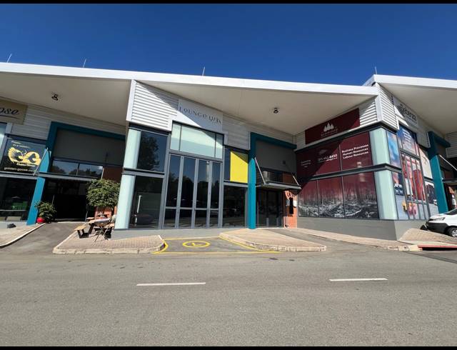 346M² SHOWROOM TO LET IN OLIVEDALE